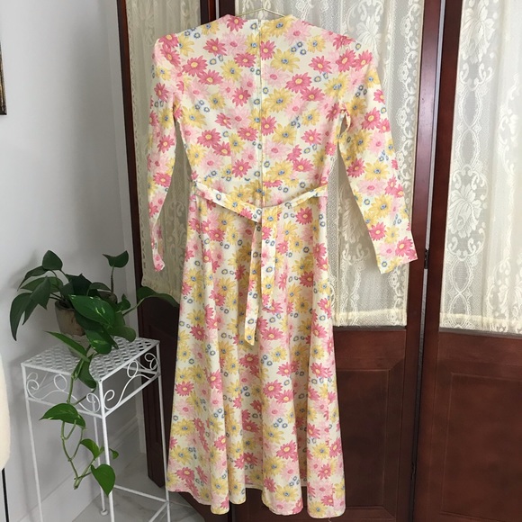 True Vintage Cottagecore Floral Prairie Midi Dress - Picture 4 of 7